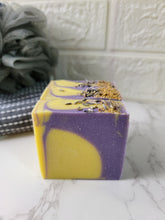Load image into Gallery viewer, Lavender &amp; Chamomile / Lavender &amp; Chamomile
