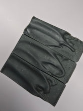 Cargar imagen en el visor de la galería, Pine Tar Colloidal Oatmeal &amp; Charcoal