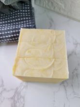 Cargar imagen en el visor de la galería, Vitamin C Soap